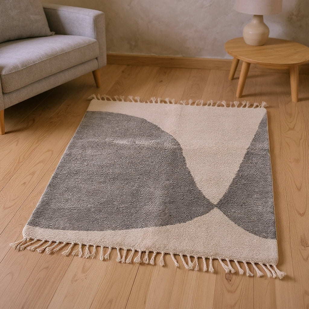 Mrirt Arch Wool Rug — detail view