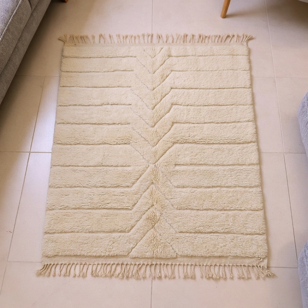 Mrirt Ivory Herringbone Carved Wool Rug