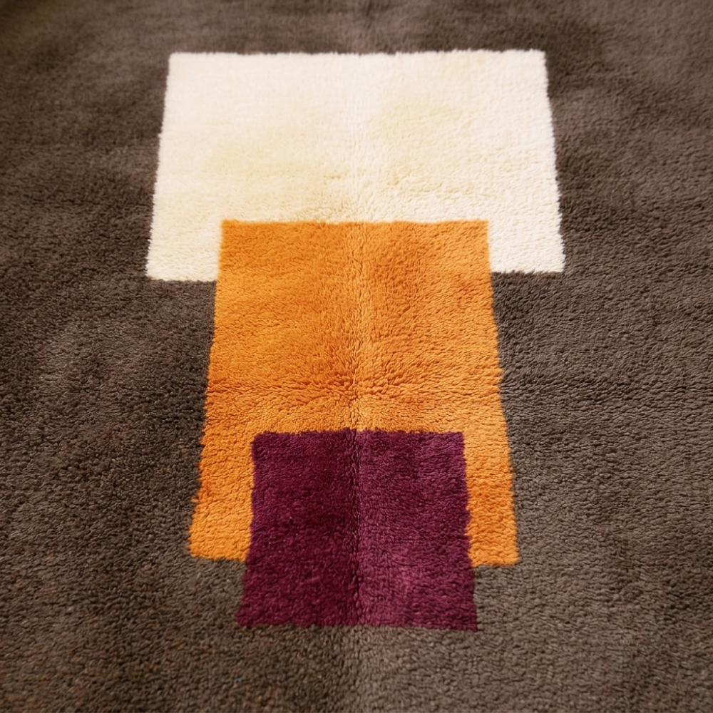 Mrirt Totem Premium Wool Rug — Taupe, Amber & Burgundy